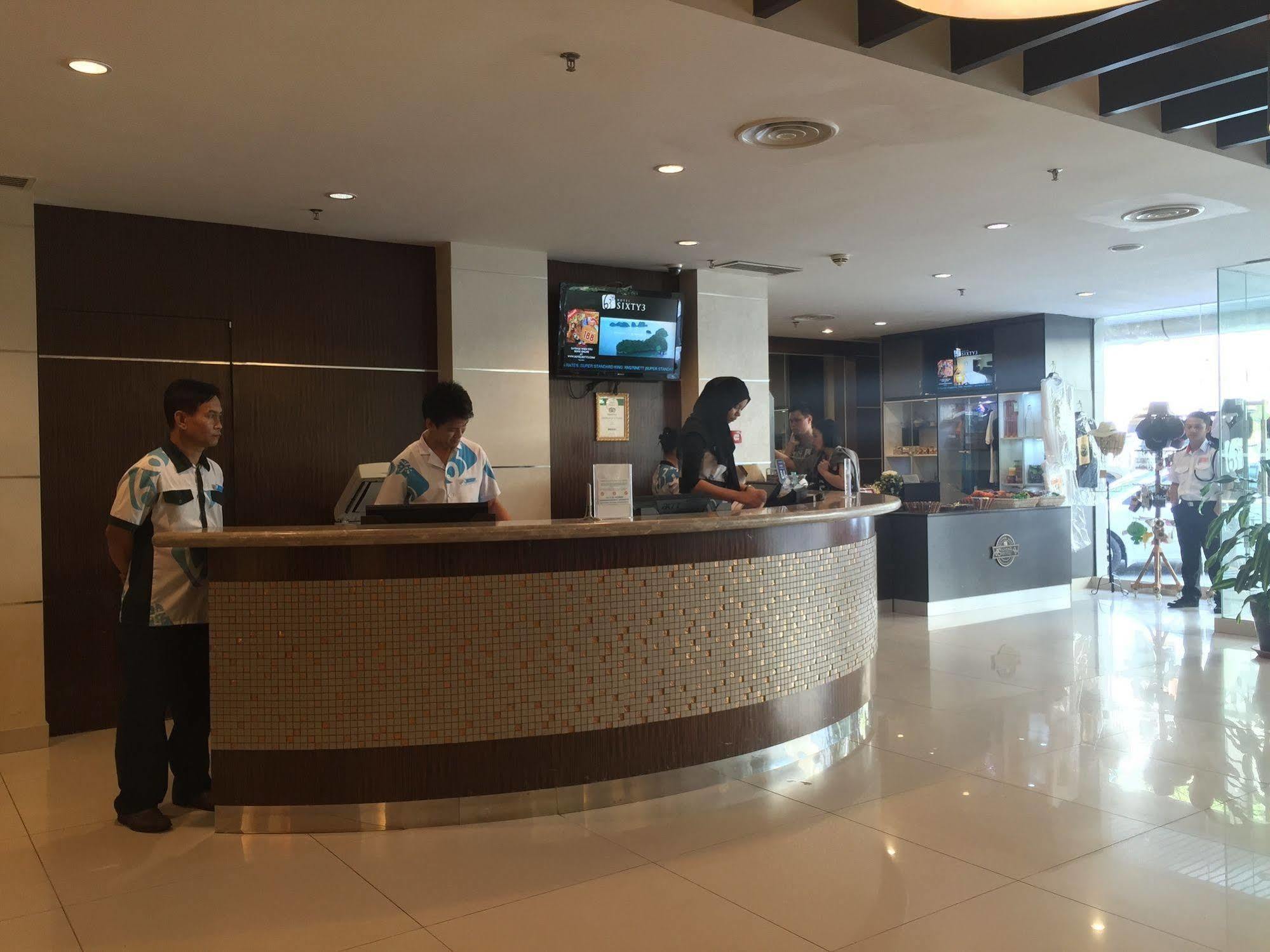 Hotel Sixty3 Kota Kinabalu Bagian luar foto